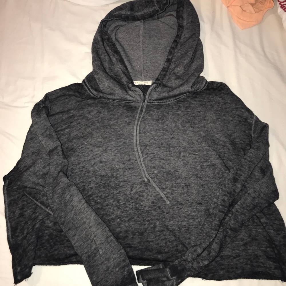 CROPPED LA HEARTS HOODIE SIZE LARGE